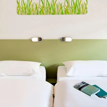 B&B Hotel Regensburg-Ost Отель